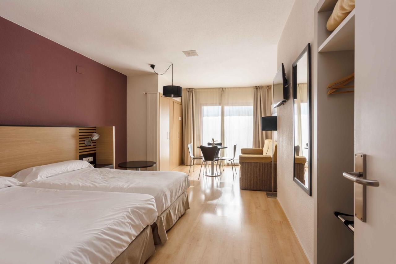 Twin Room Kitchenette,1132976403:JPEG