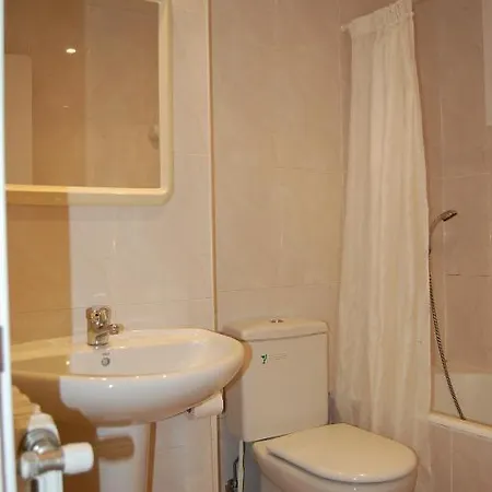 Hostal Paris-3